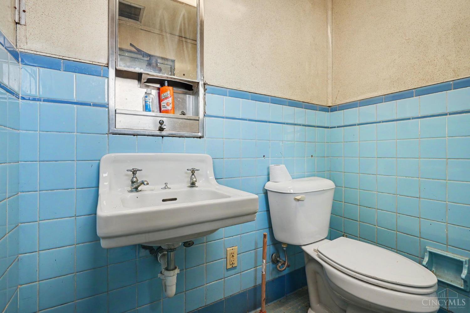 3528 Harrison Avenue Property Photo 13