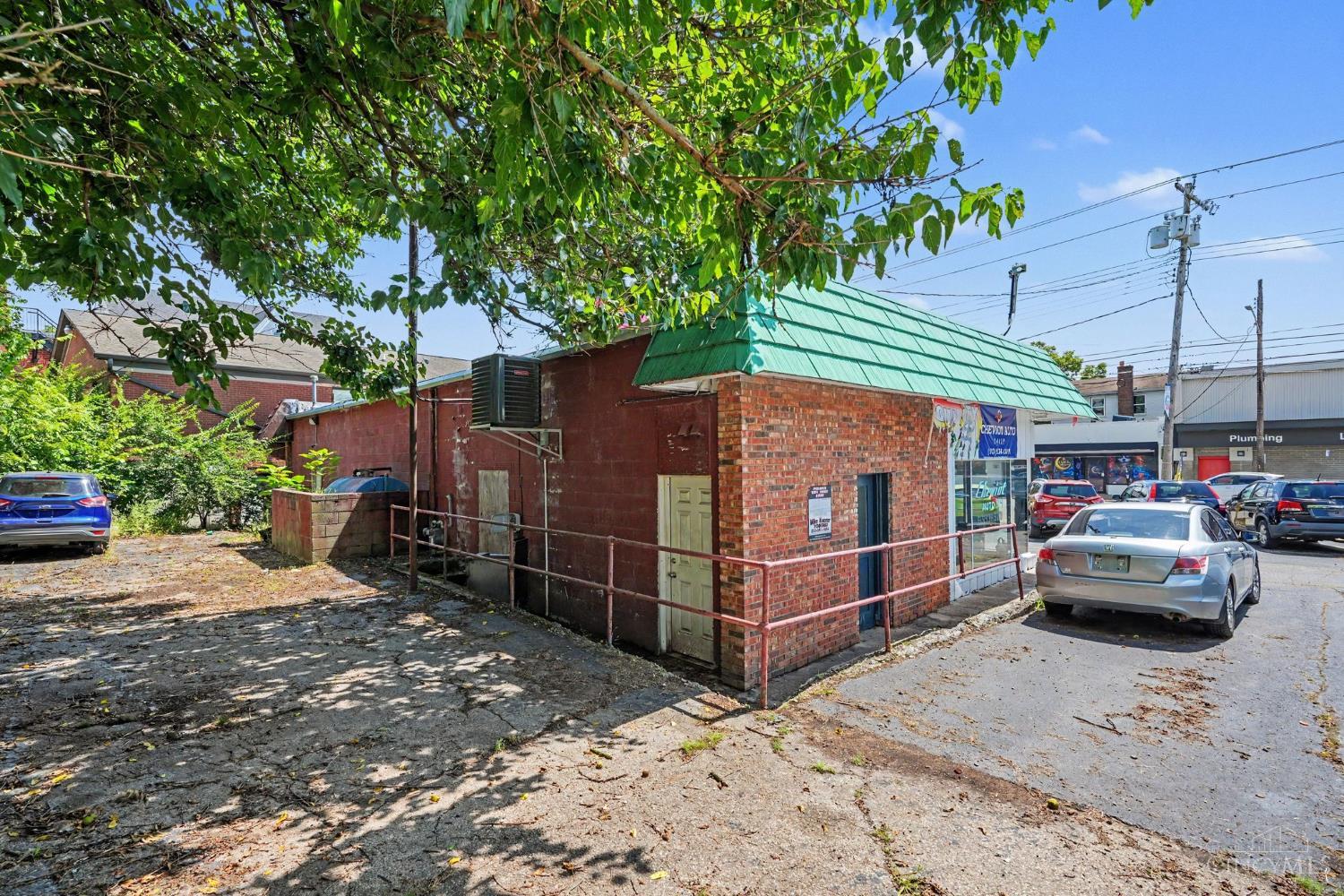 3528 Harrison Avenue Property Photo 16