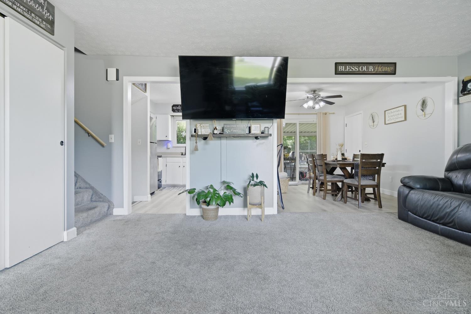 5771 Lake Circle Drive Property Photo 4