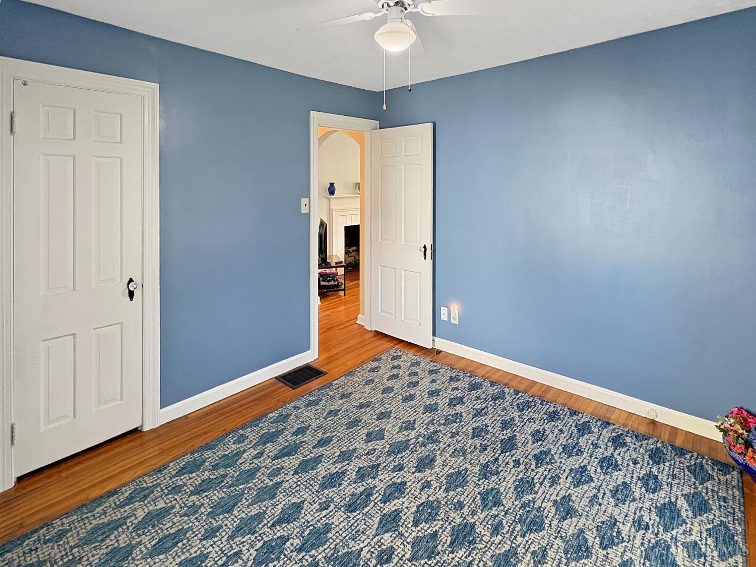 2411 Queen Avenue Property Photo 13