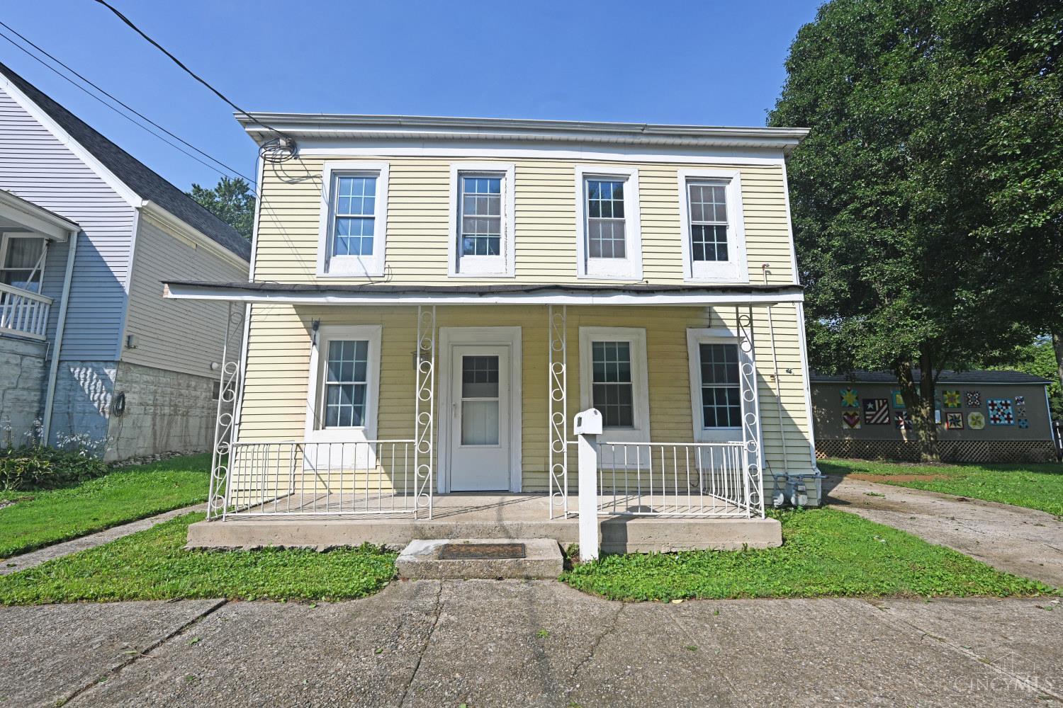 907 Front Street Property Photo 1