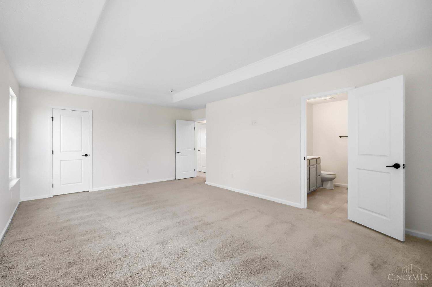 32 Waterford Boulevard Property Photo 25