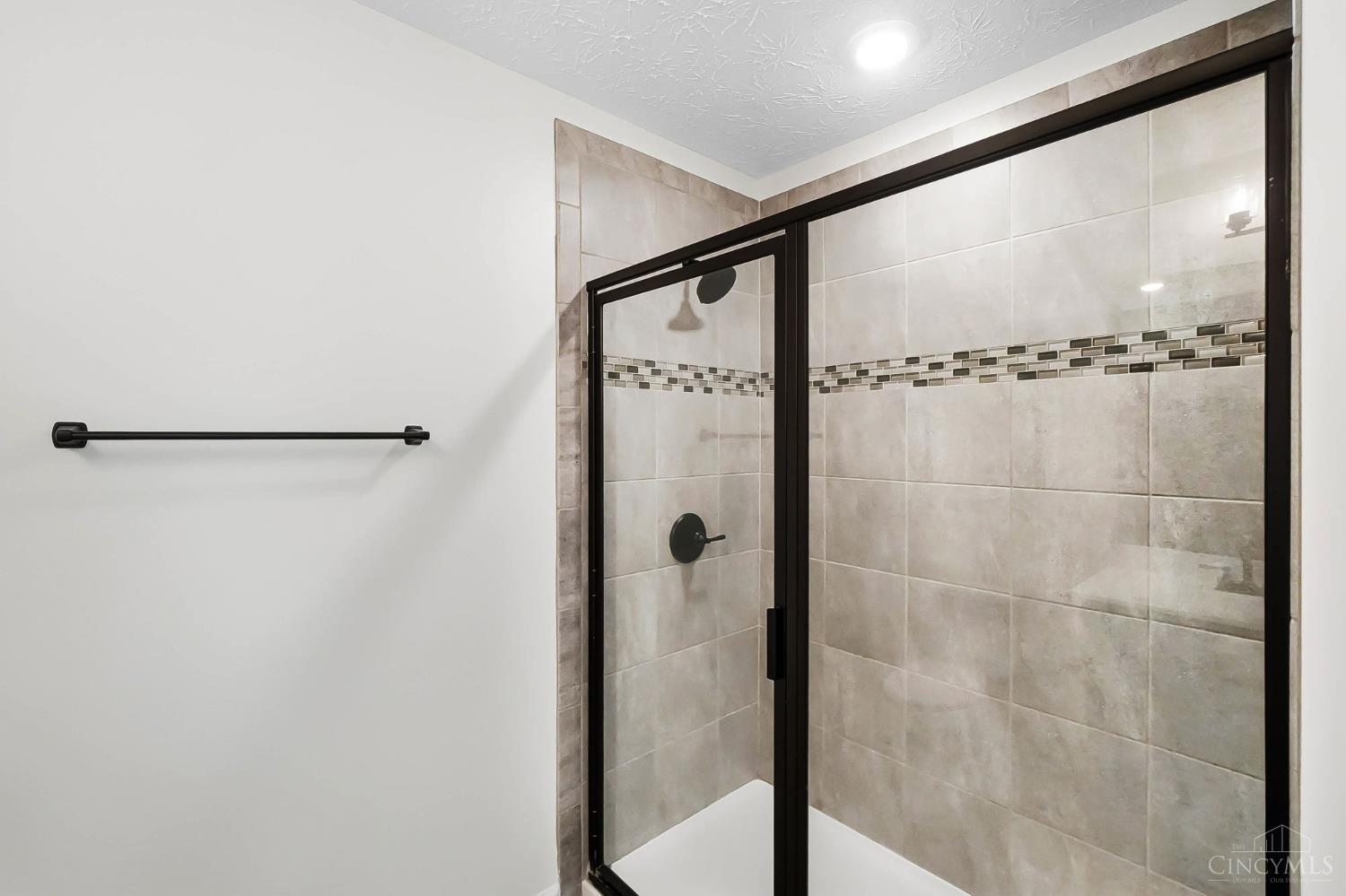 32 Waterford Boulevard Property Photo 28