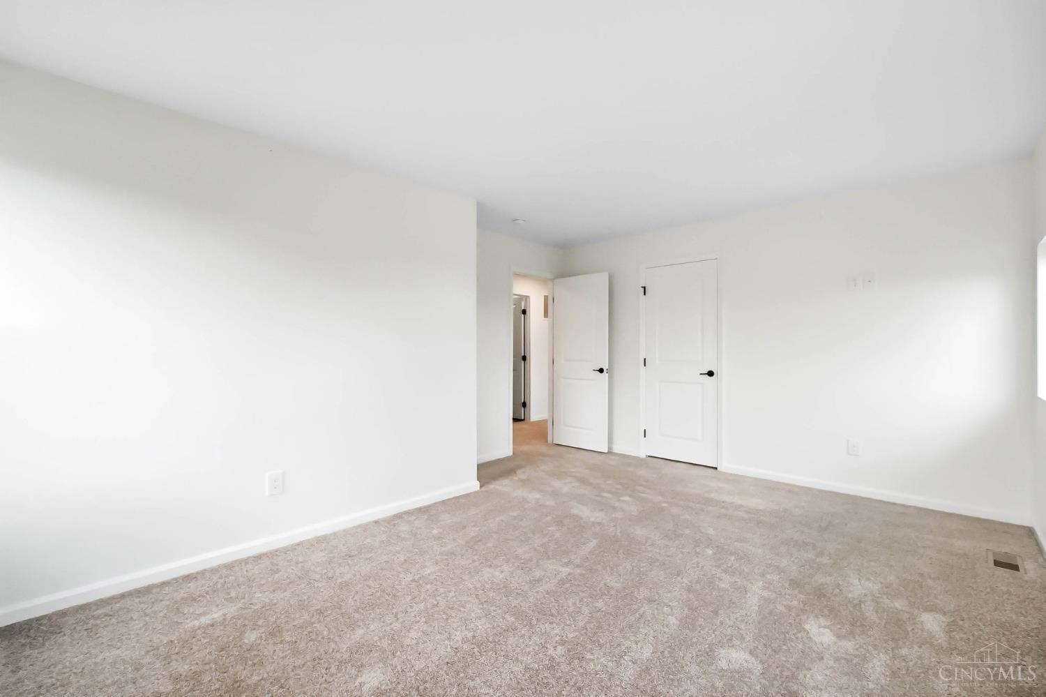 32 Waterford Boulevard Property Photo 35