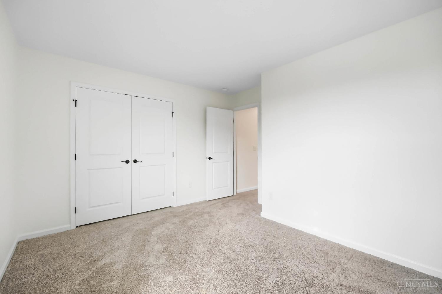 32 Waterford Boulevard Property Photo 39
