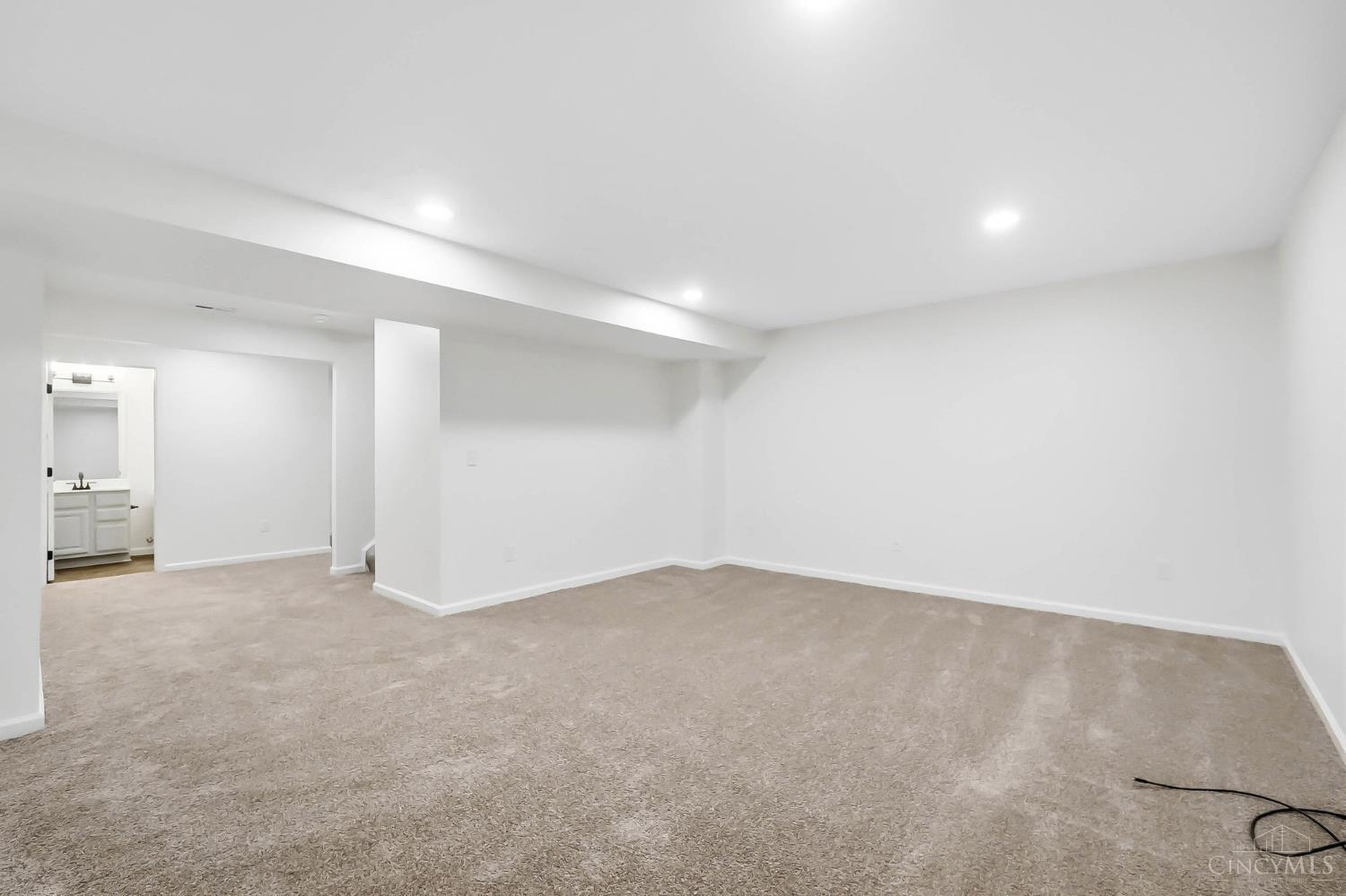 32 Waterford Boulevard Property Photo 42
