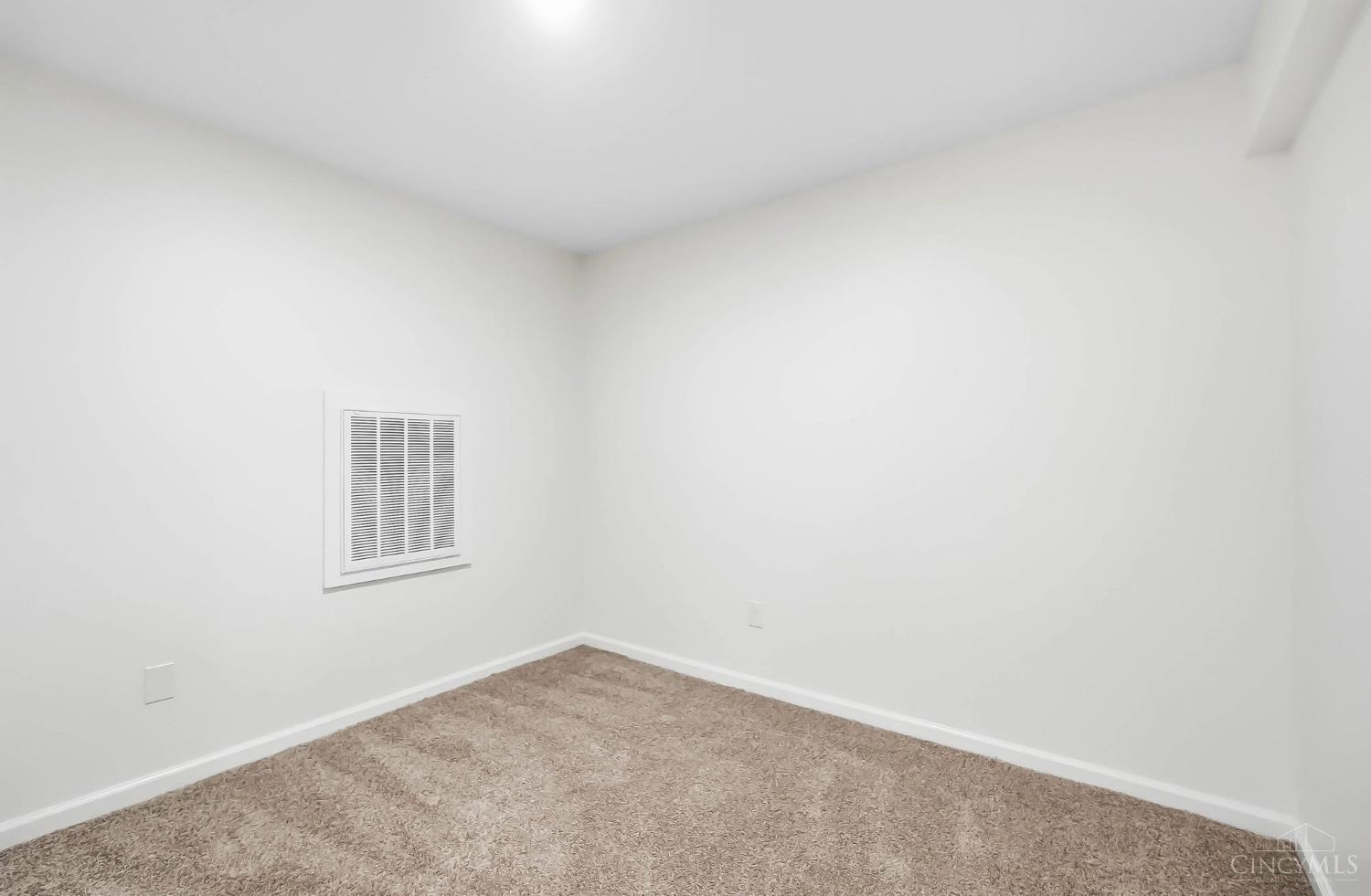 32 Waterford Boulevard Property Photo 44