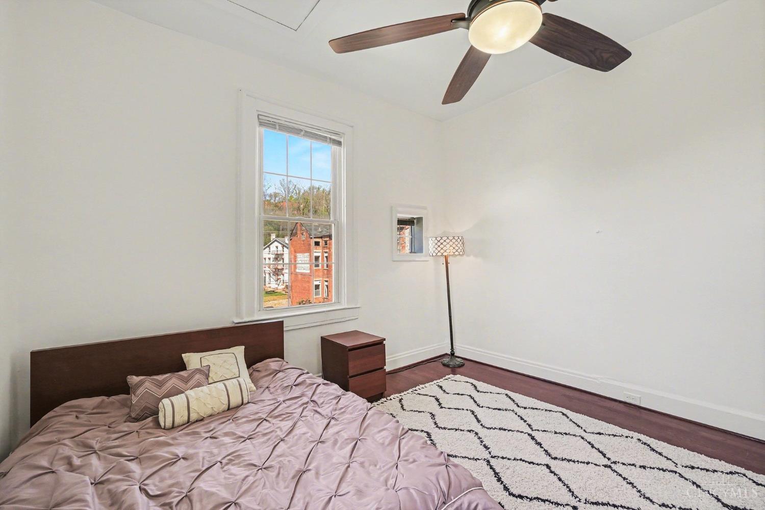 2279 Loth Street Property Photo 14