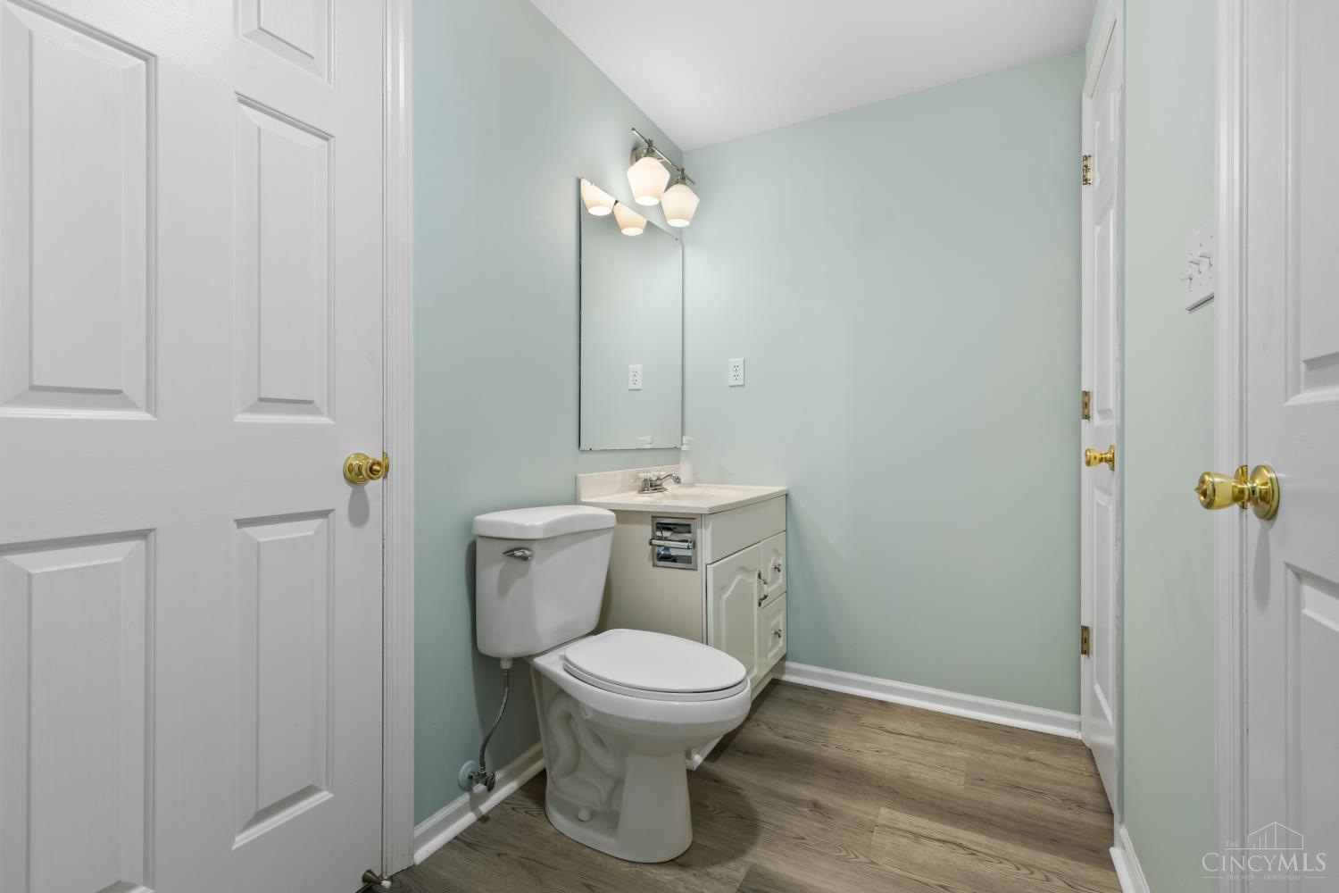 995 Nottingham Drive Property Photo 43