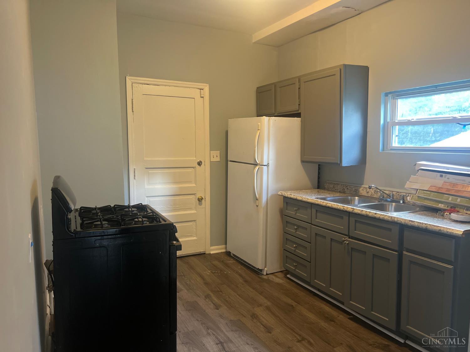 737 Wells Street Property Photo 4