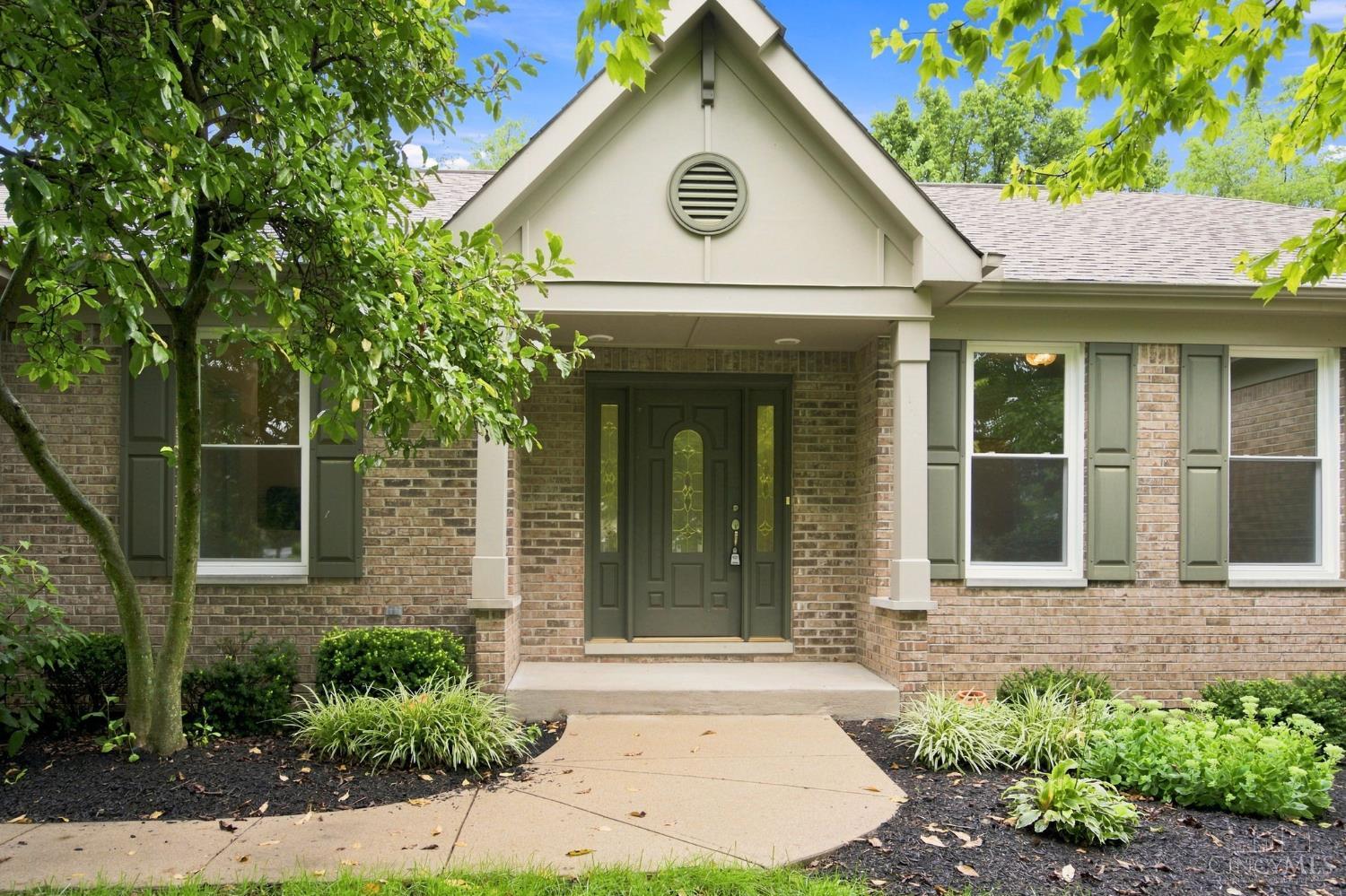 2338 Point View Court Property Photo 1