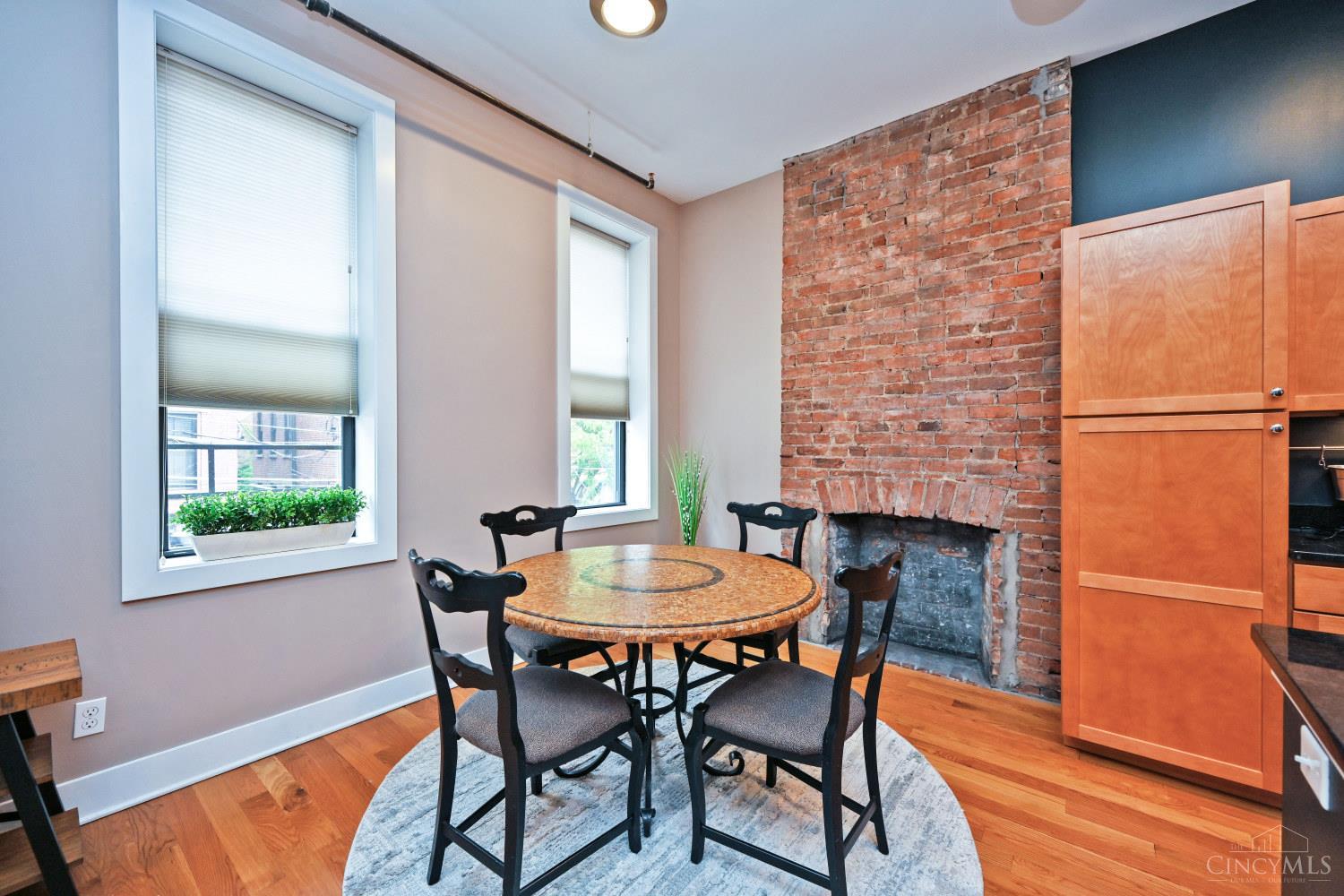 1432 Race Street Property Photo 6