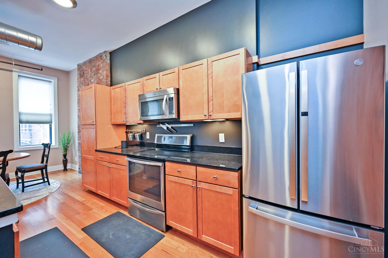 1432 Race Street Property Photo 8