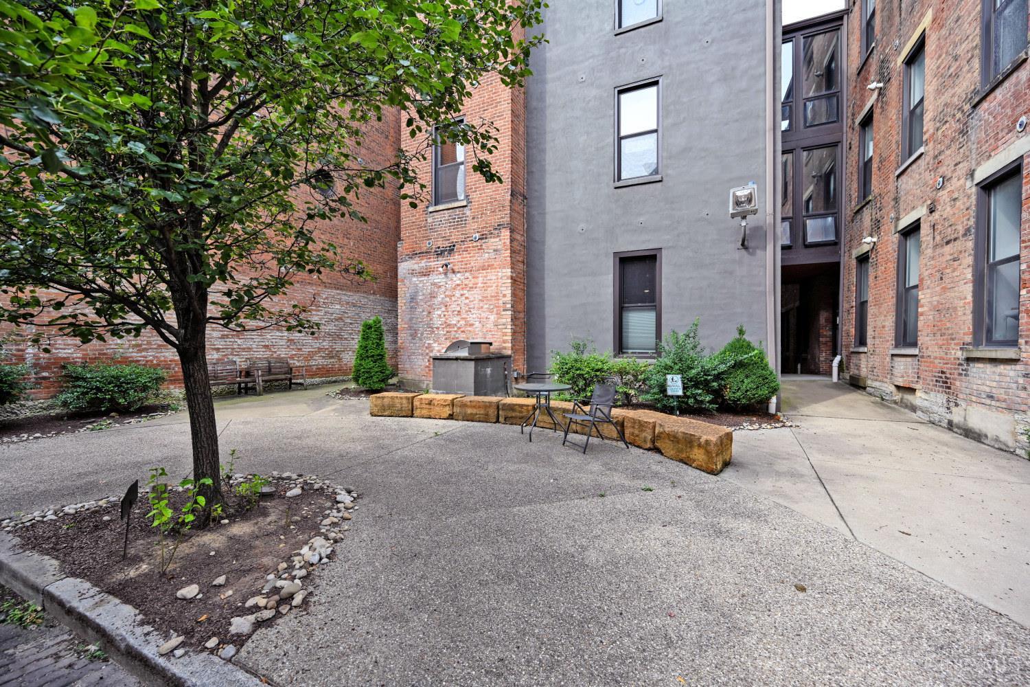 1432 Race Street Property Photo 20