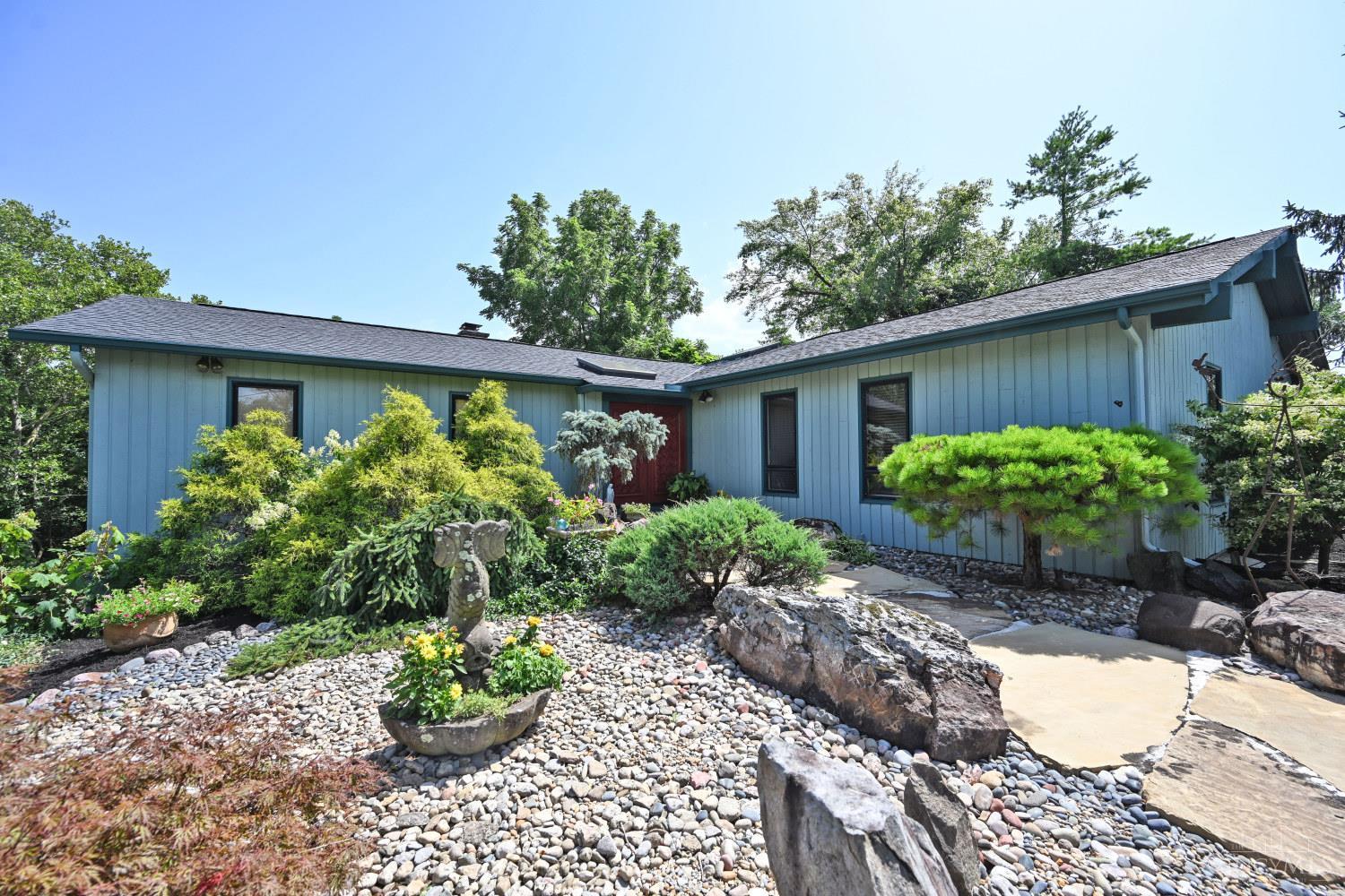 3057 Saddleback Drive Property Photo 4