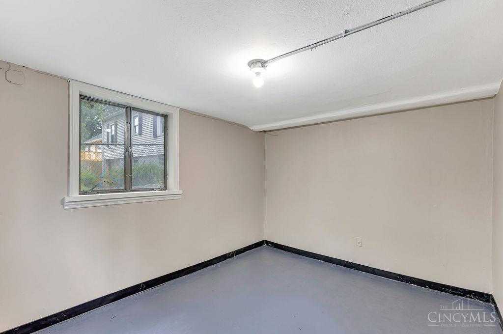 253 Ohio Avenue Property Photo 24