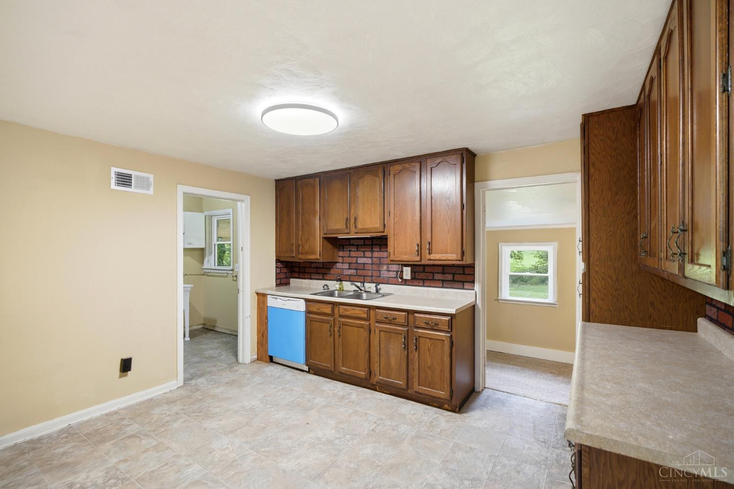 4239 Brookside Property Photo 6
