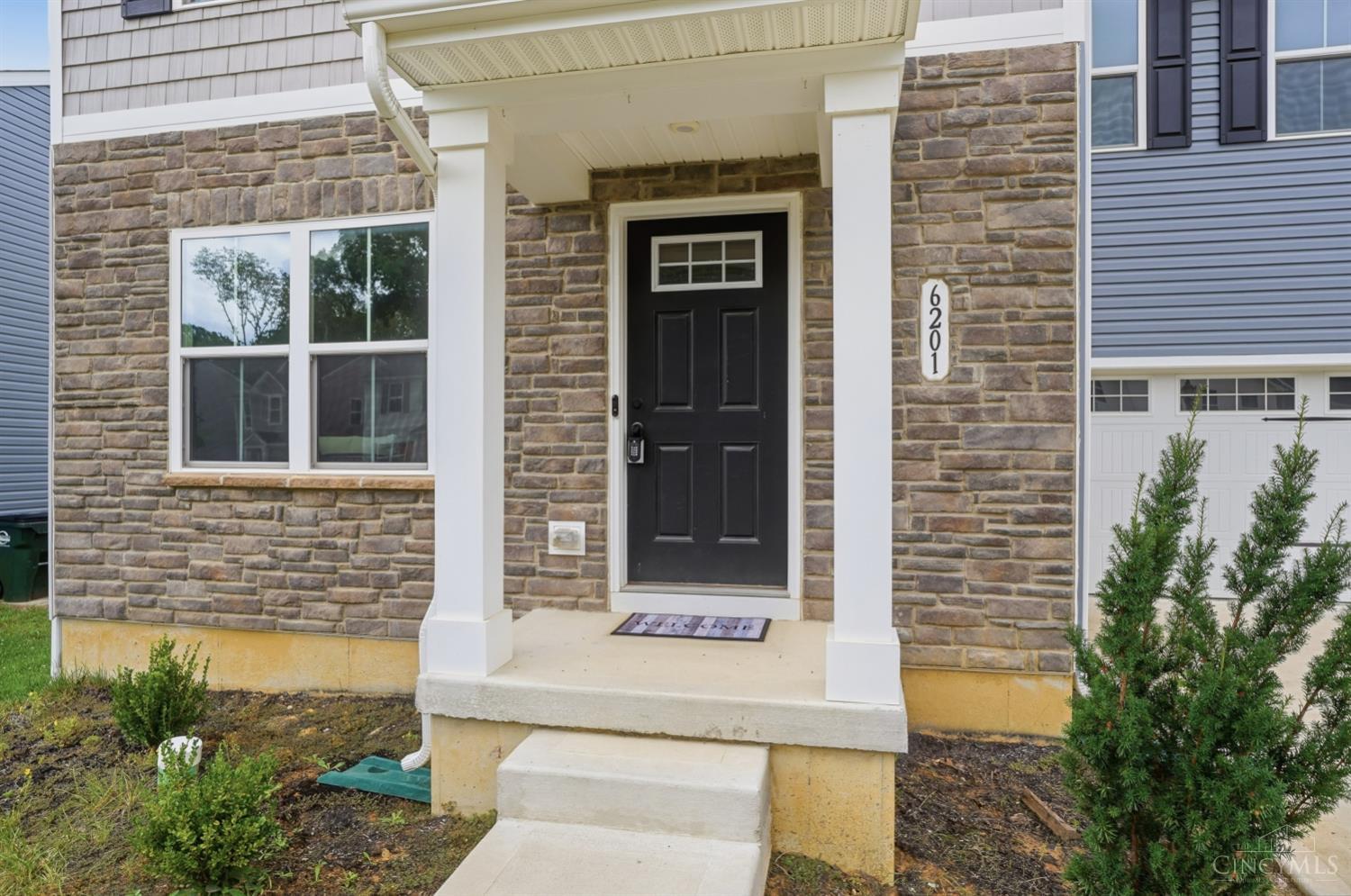 6201 Molly Joy Court Property Photo 4