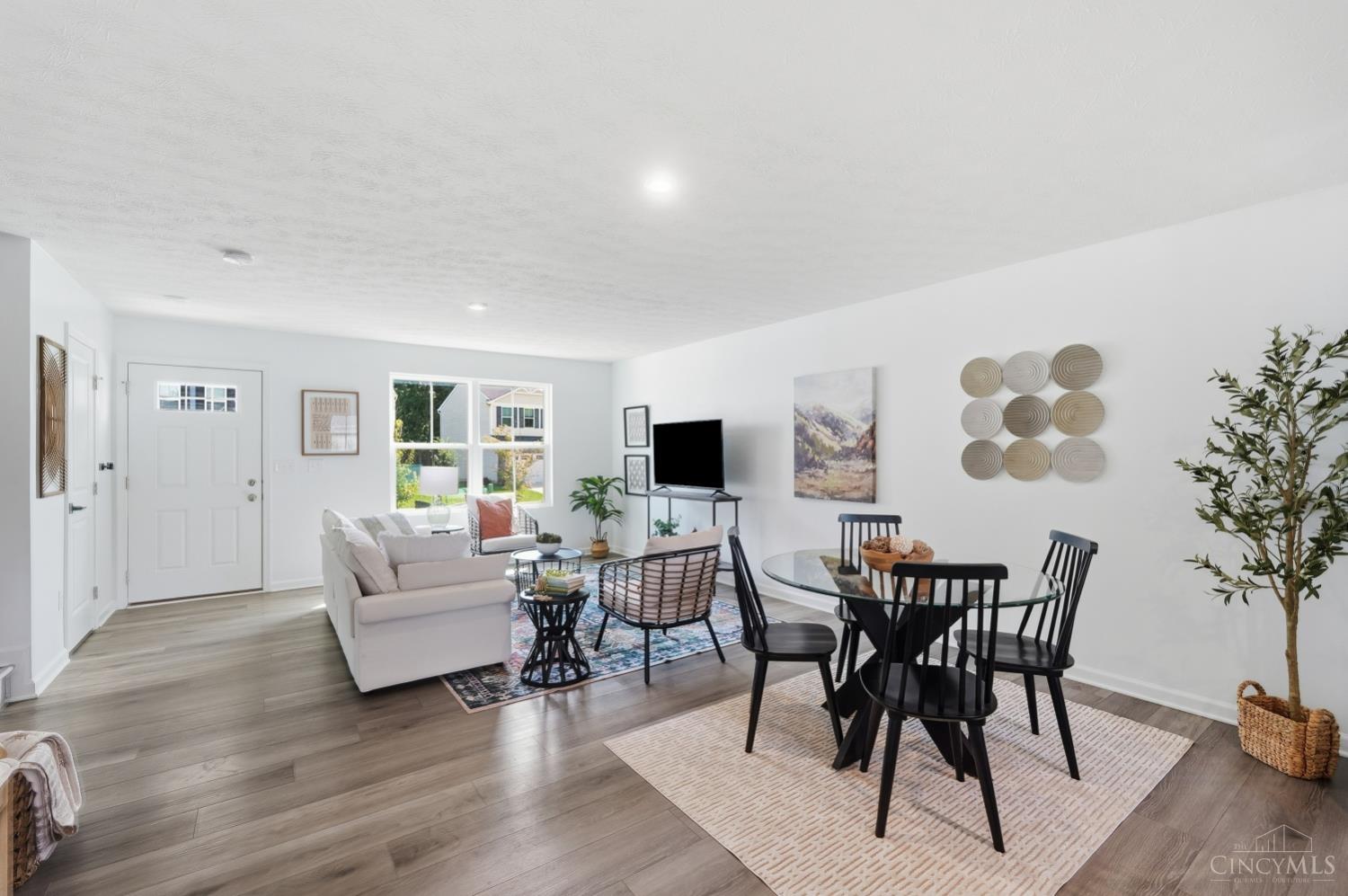 6201 Molly Joy Court Property Photo 8