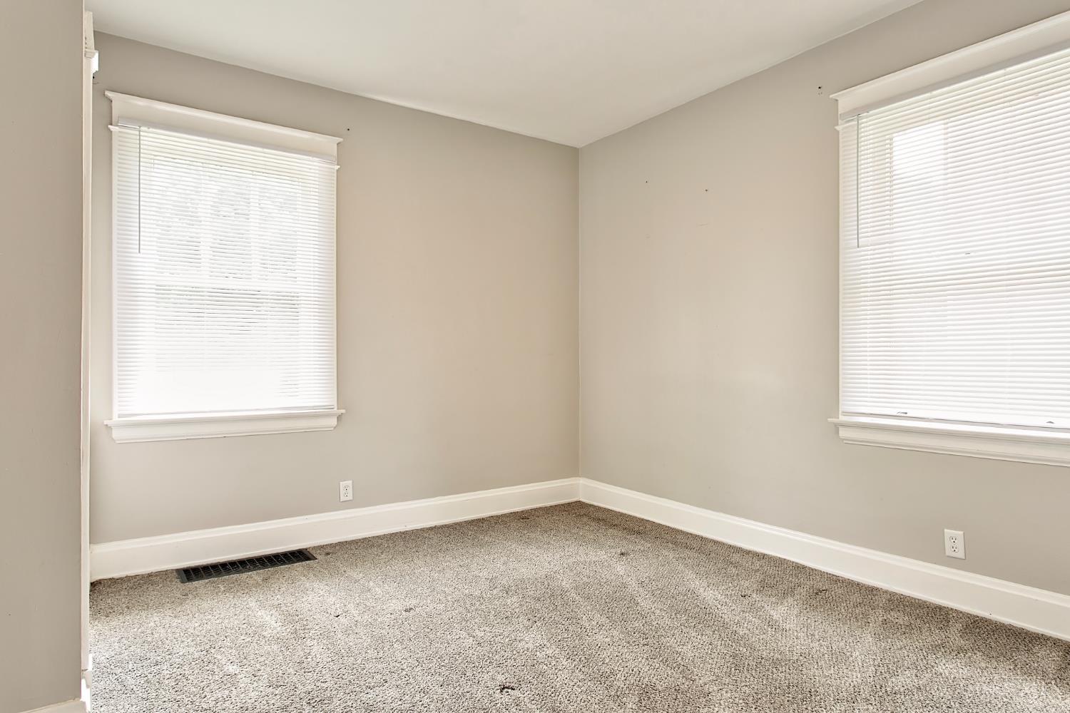 7228 Plainfield Road Property Photo 11