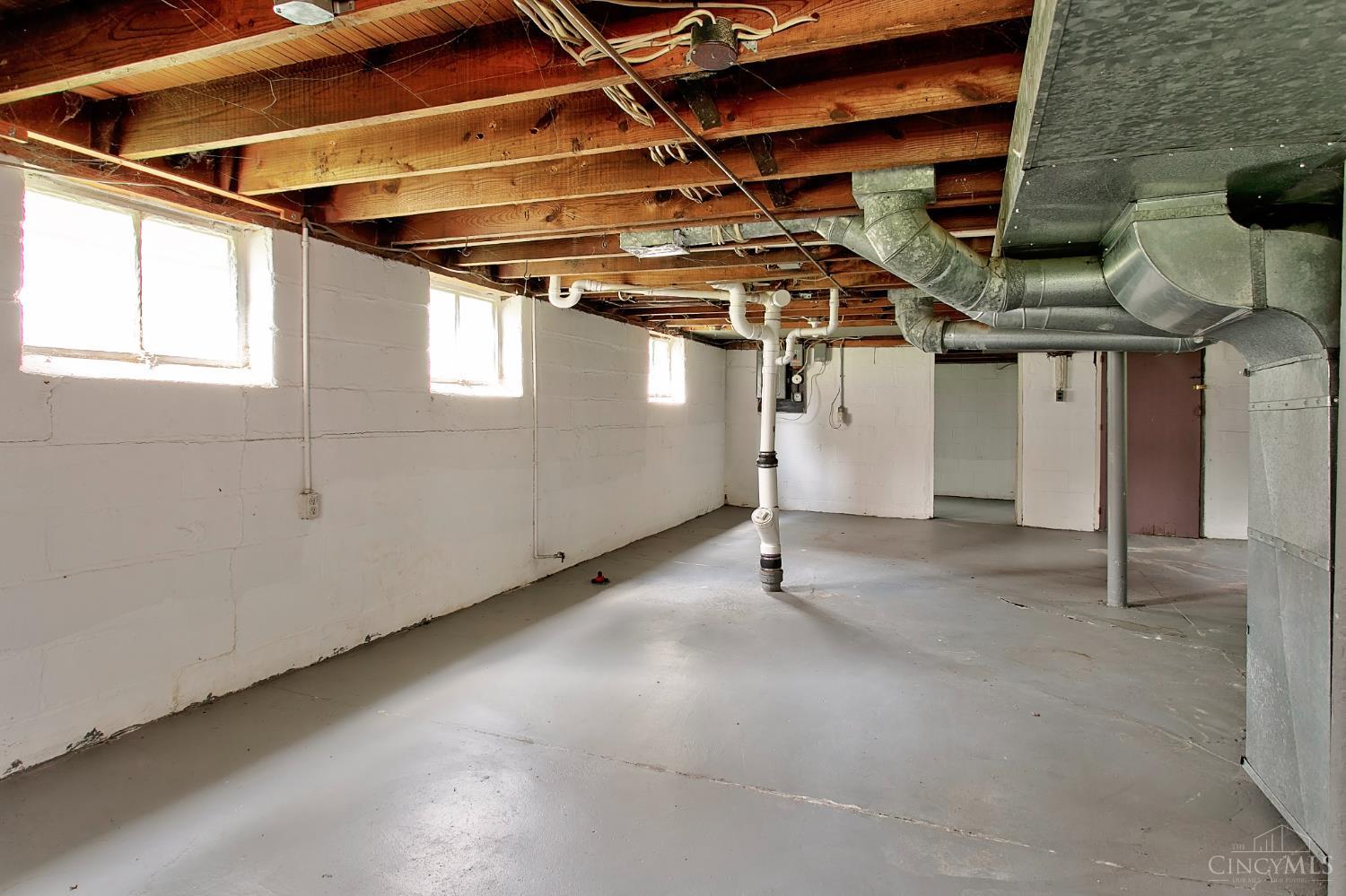 7228 Plainfield Road Property Photo 14