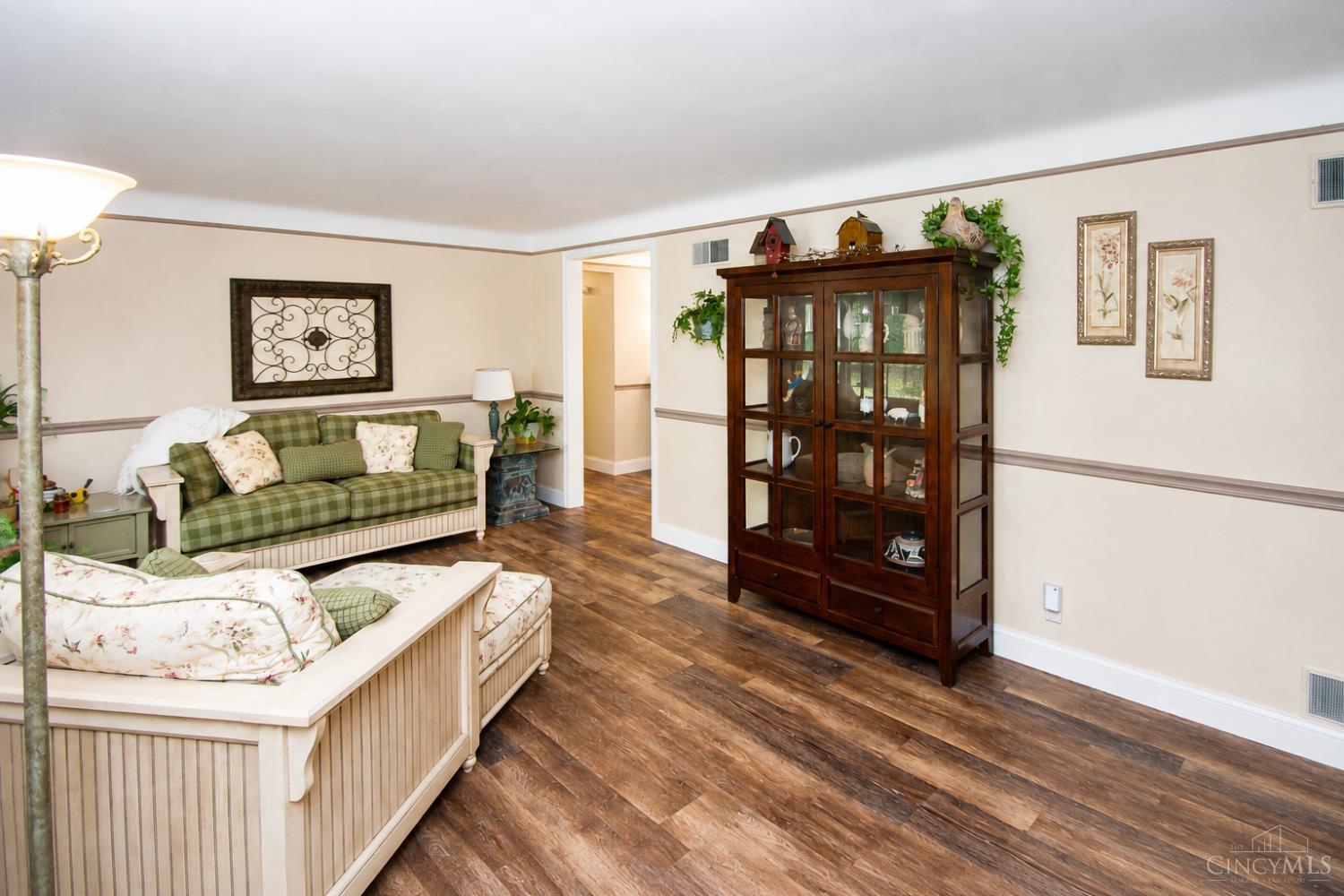 1228 Ronlee Drive Property Photo 3