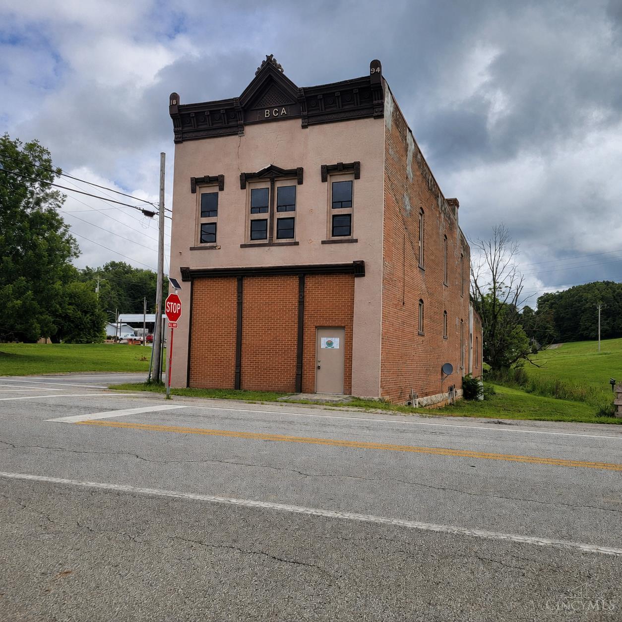 104 Main Street Property Photo 1