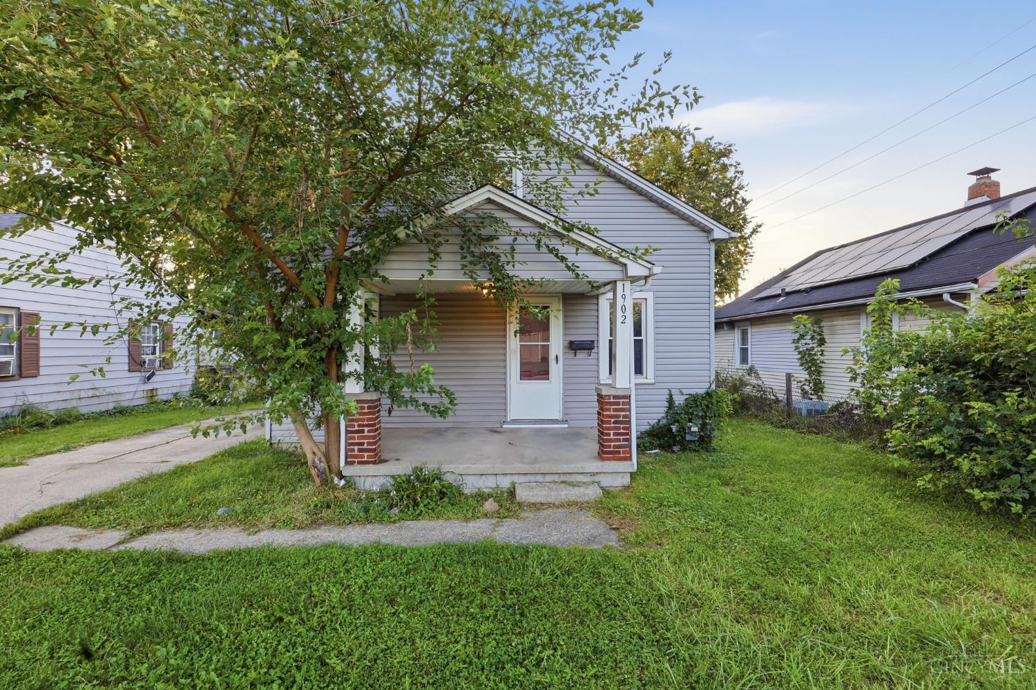 1902 Sheffield Street Property Photo 1