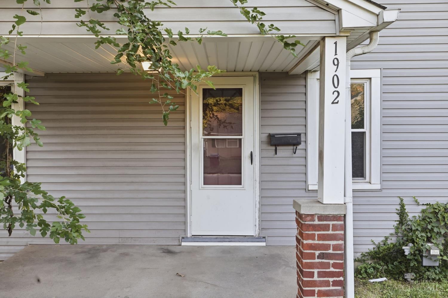 1902 Sheffield Street Property Photo 4