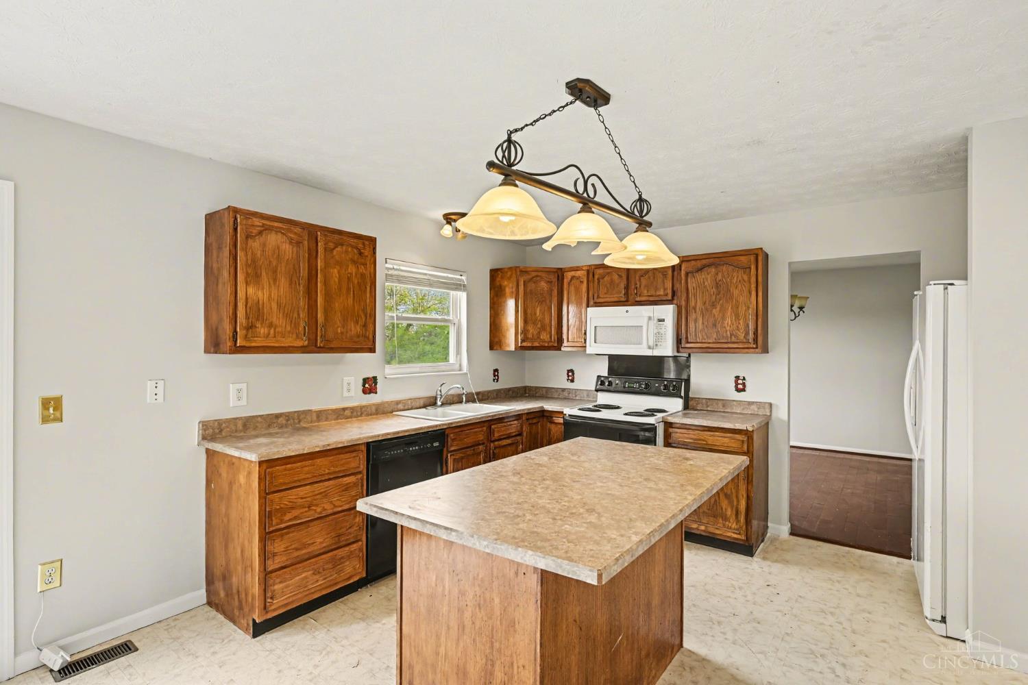 1000 Lofton Drive Property Photo 14