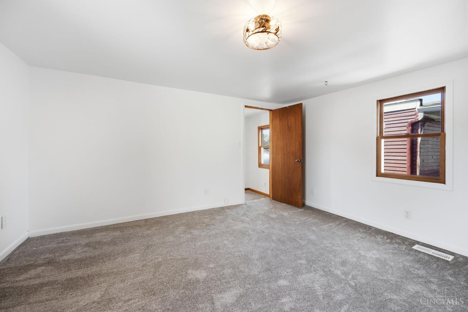 N 10 Cherry Street Property Photo 17