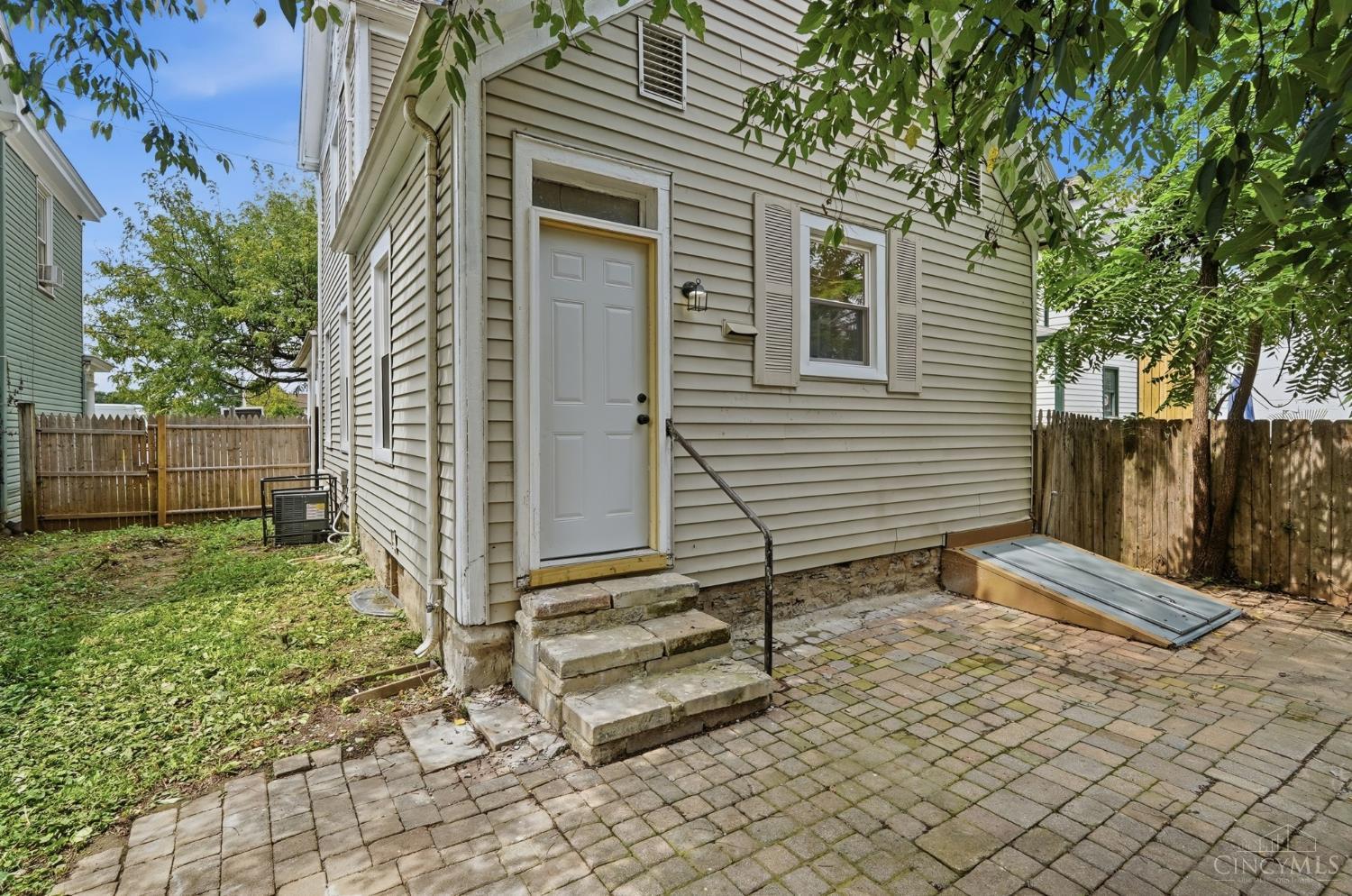 2556 Pleasant Avenue Property Photo 31