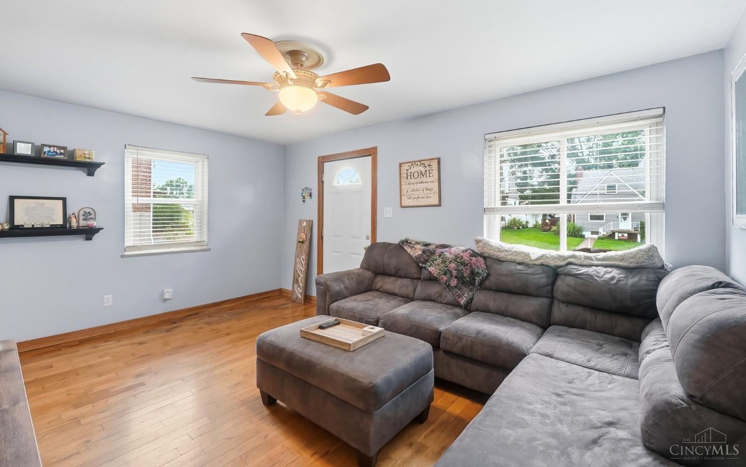 5577 Raceview Avenue Property Photo 5