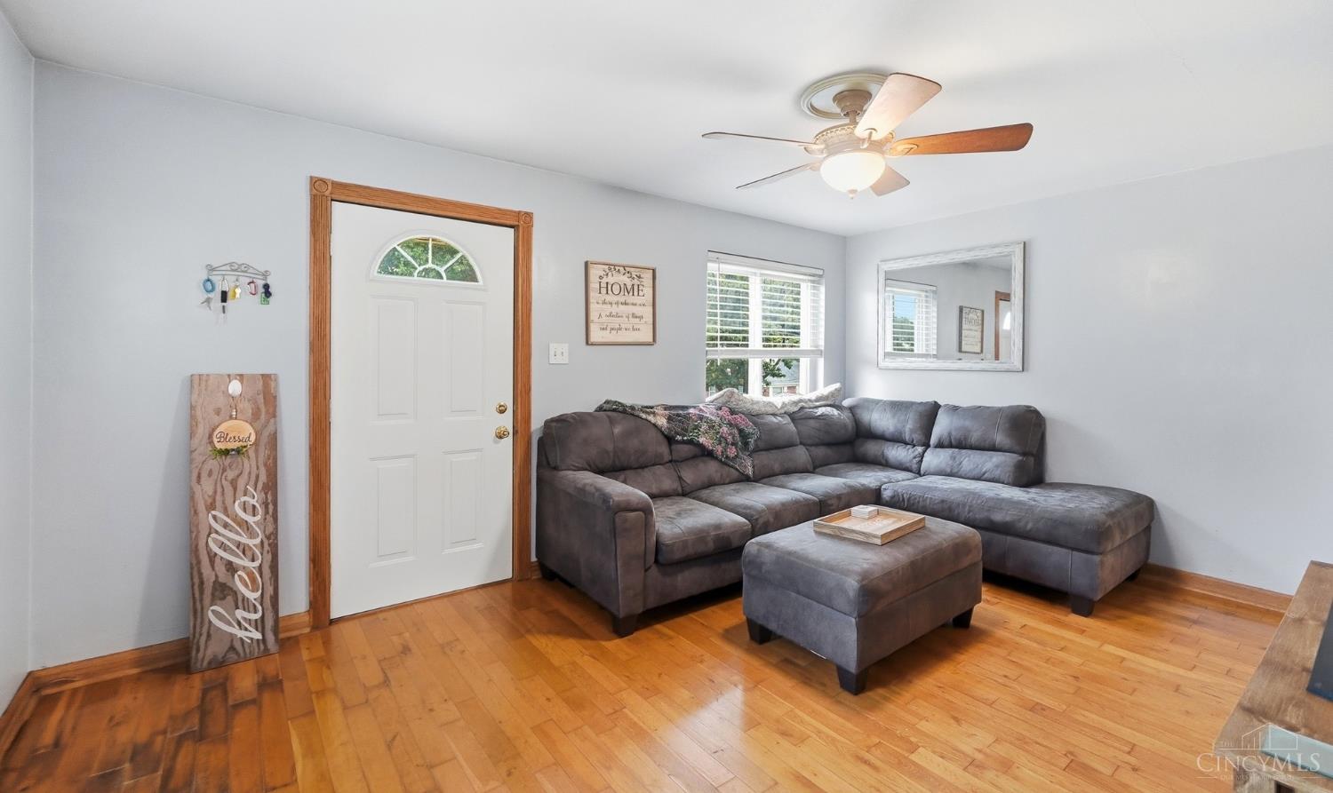 5577 Raceview Avenue Property Photo 6