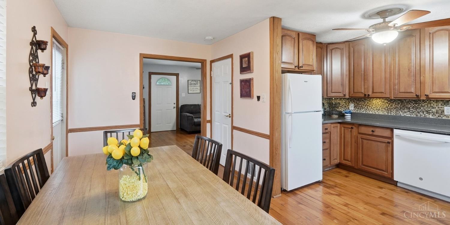 5577 Raceview Avenue Property Photo 10