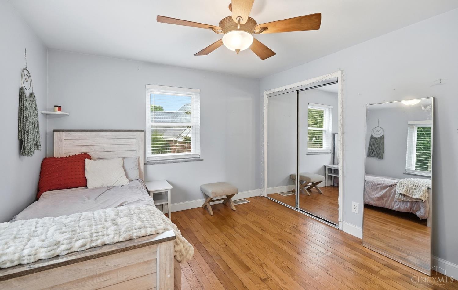 5577 Raceview Avenue Property Photo 16