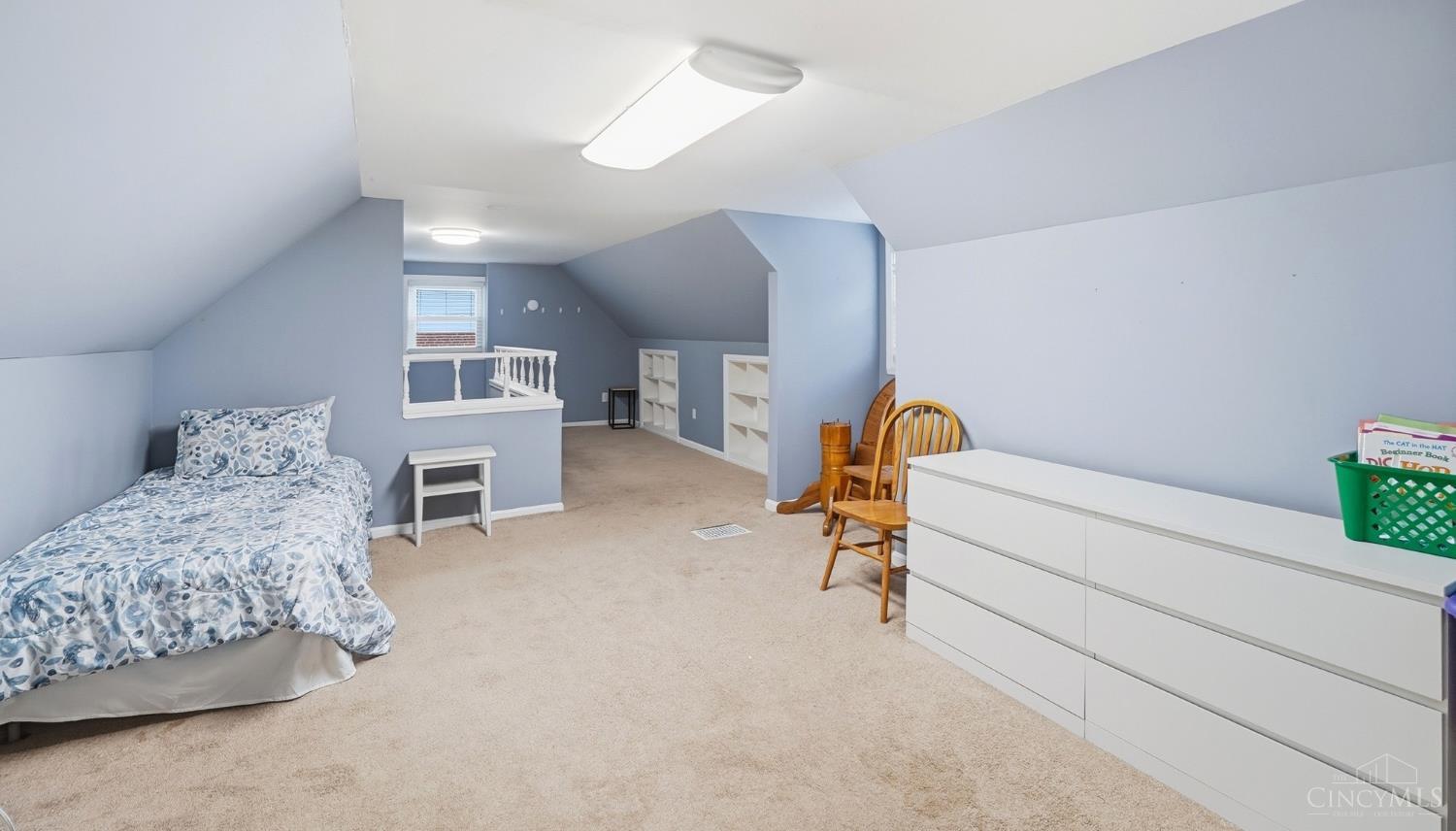5577 Raceview Avenue Property Photo 24