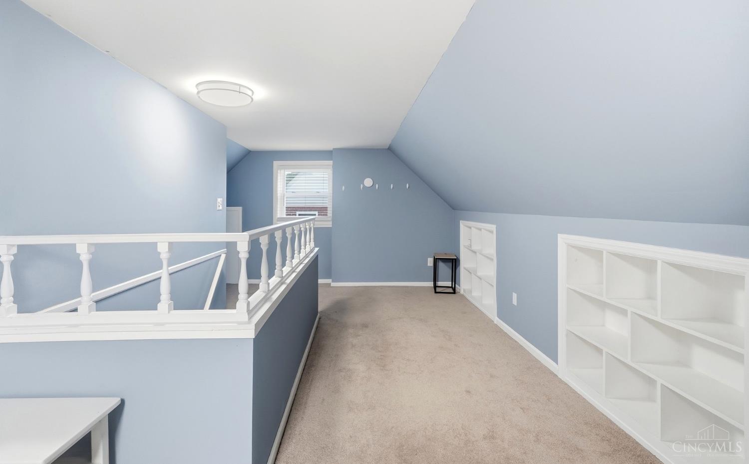 5577 Raceview Avenue Property Photo 25