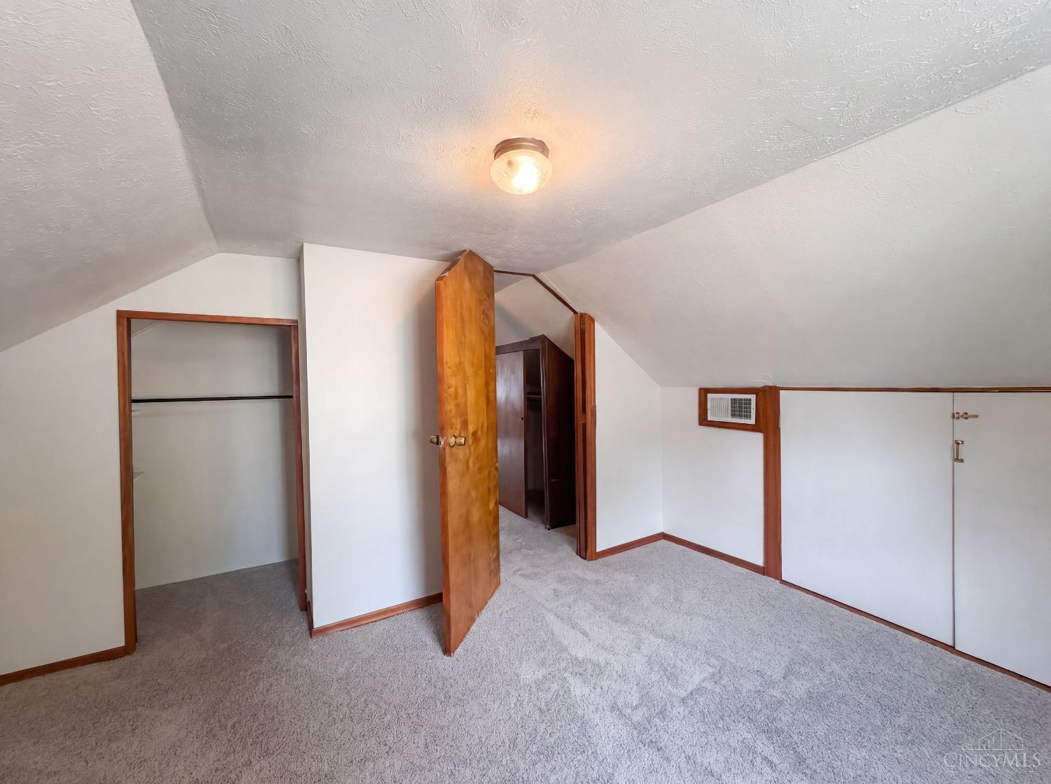 6971 Warder Drive Property Photo 10