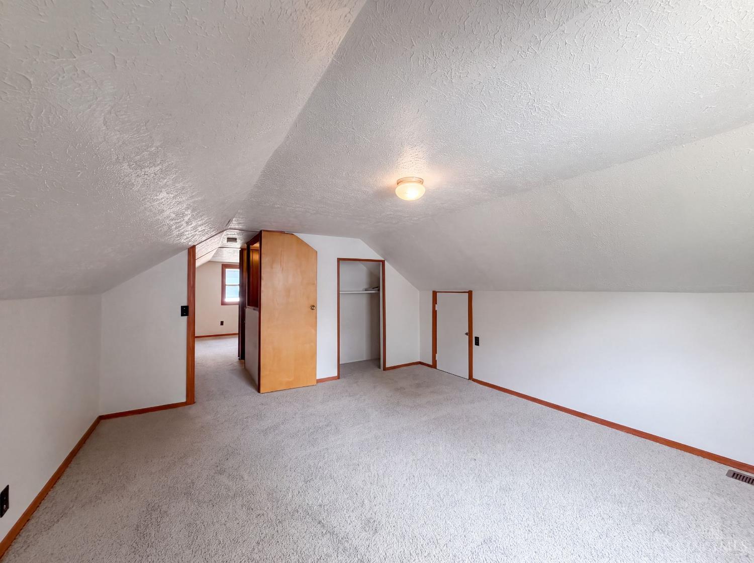 6971 Warder Drive Property Photo 11