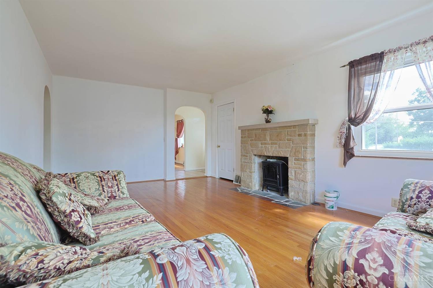 2312 Compton Road Property Photo 9