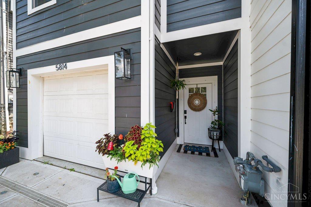 5814 Montgomery Road Property Photo