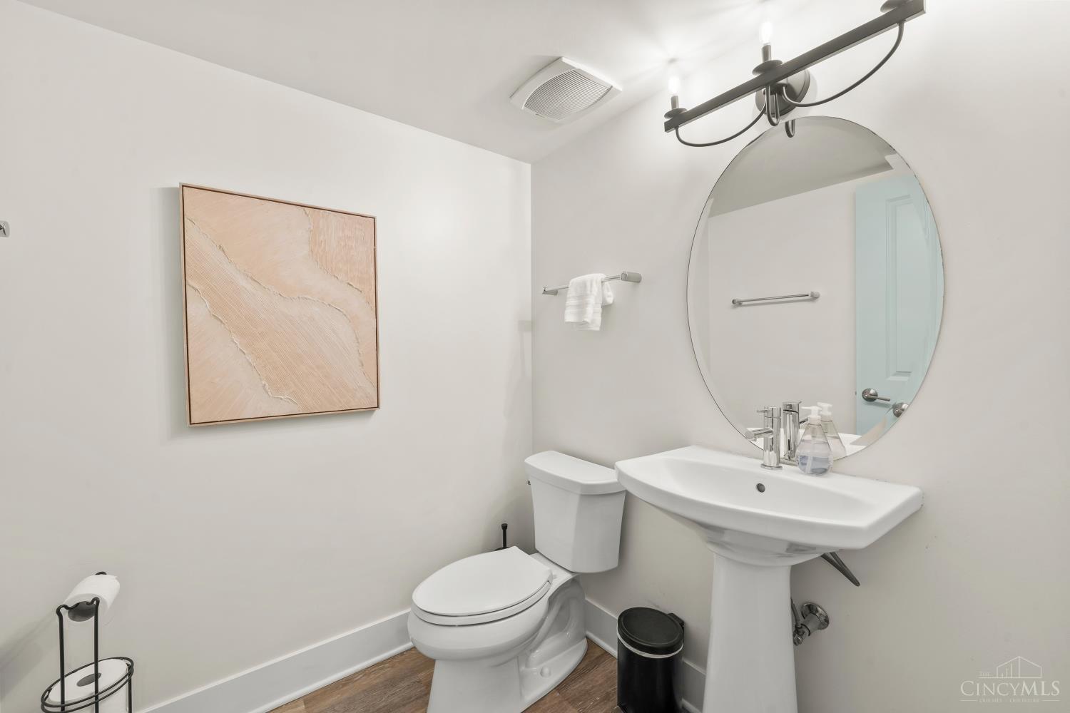 1325 Republic Property Photo 21