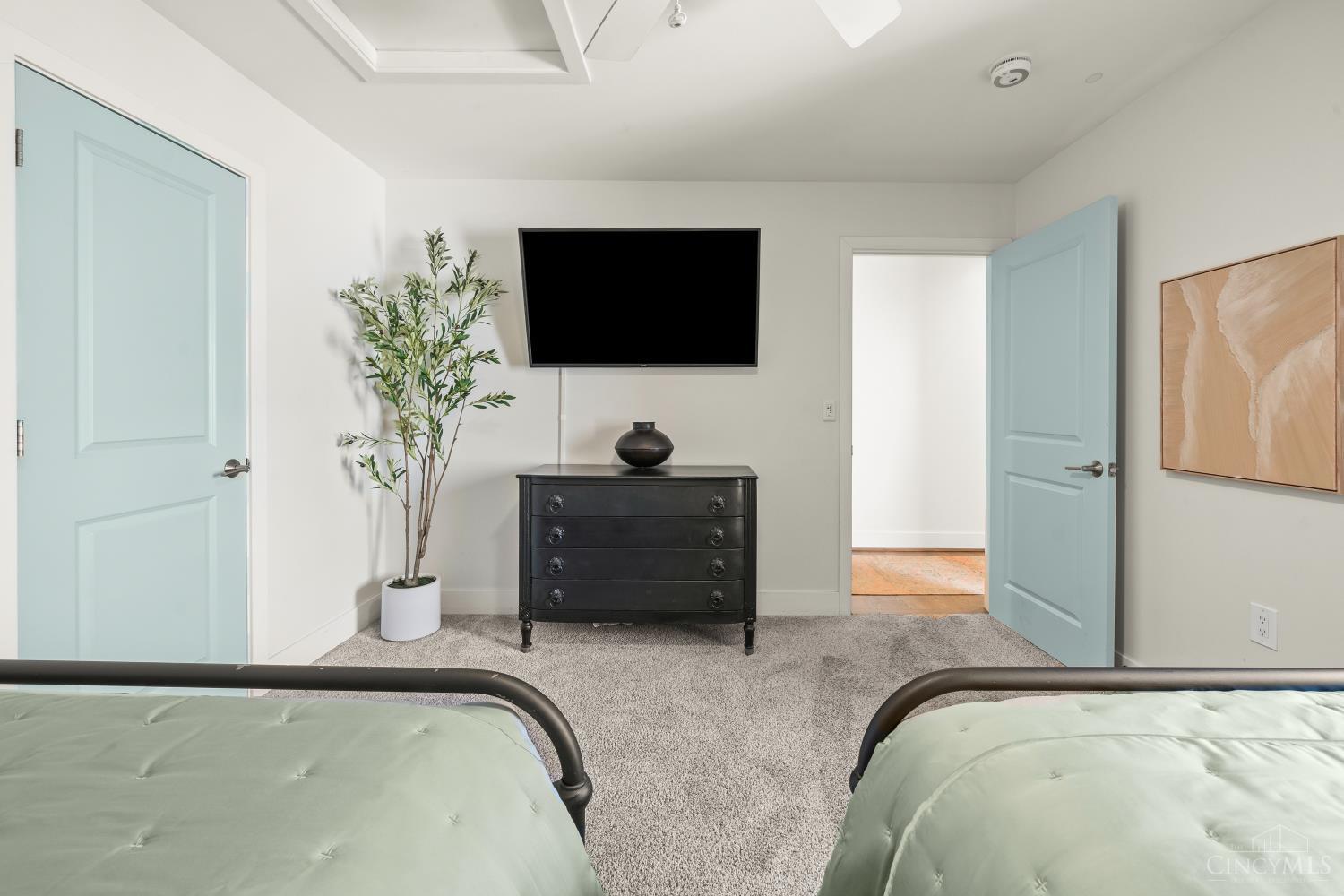 1325 Republic Property Photo 40