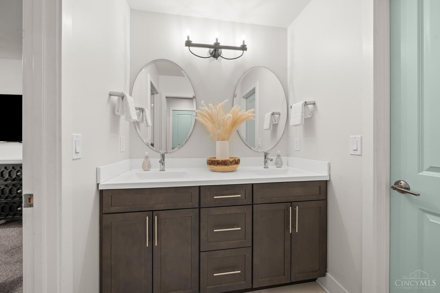 1325 Republic Property Photo 44