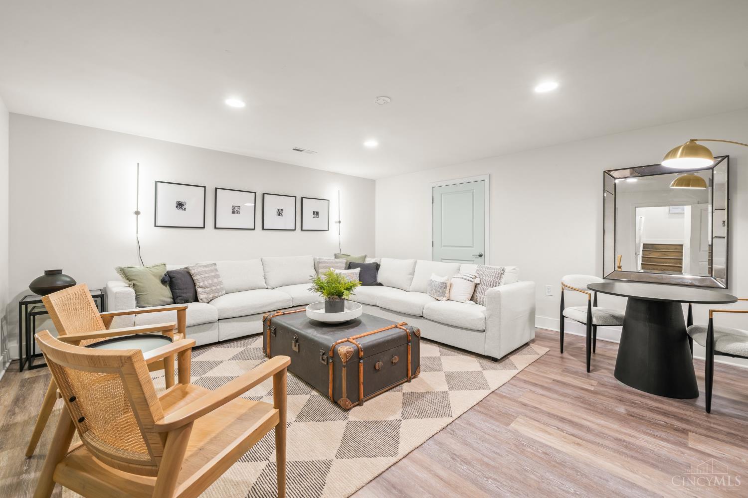 1325 Republic Property Photo 47