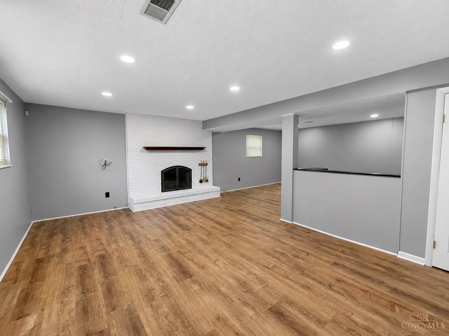 8354 Shadowpoint Court Property Photo 24
