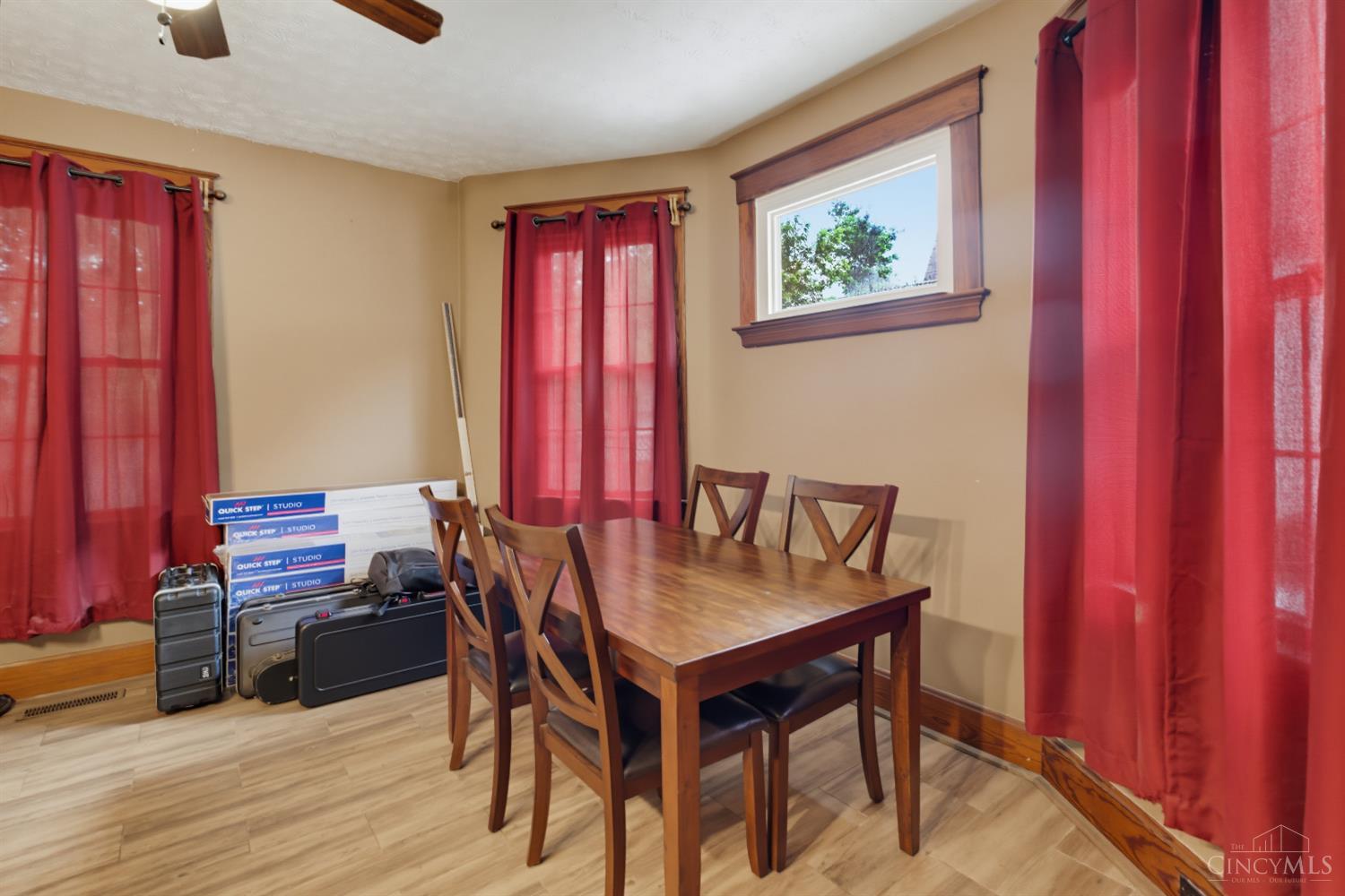 3918 Delmar Avenue Property Photo 12