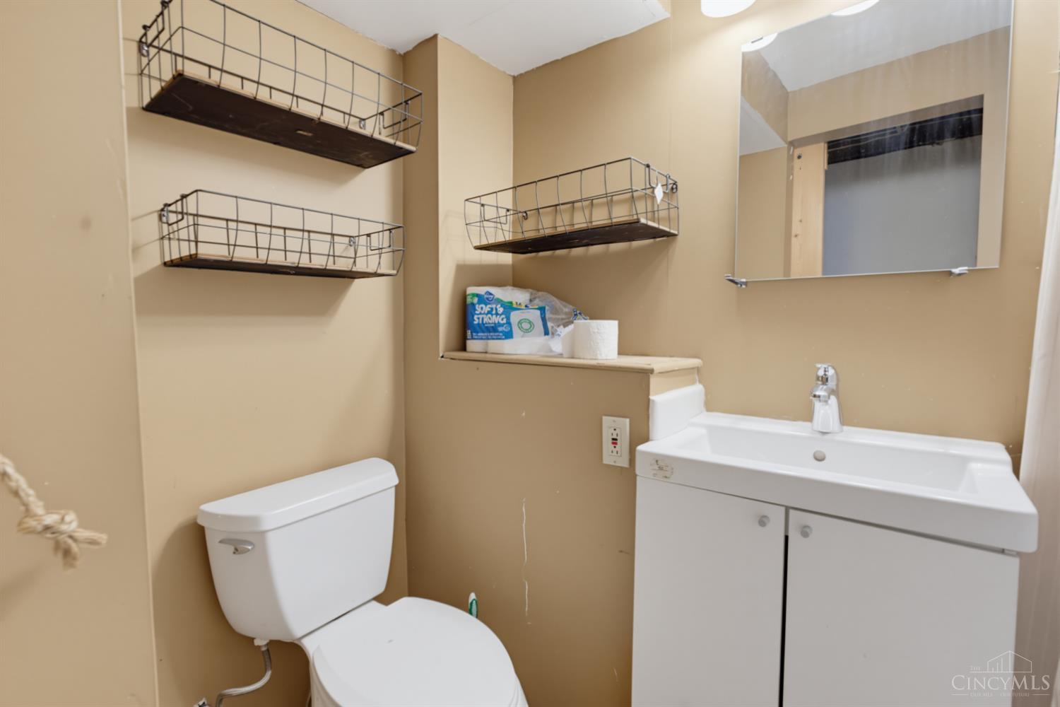 3918 Delmar Avenue Property Photo 23