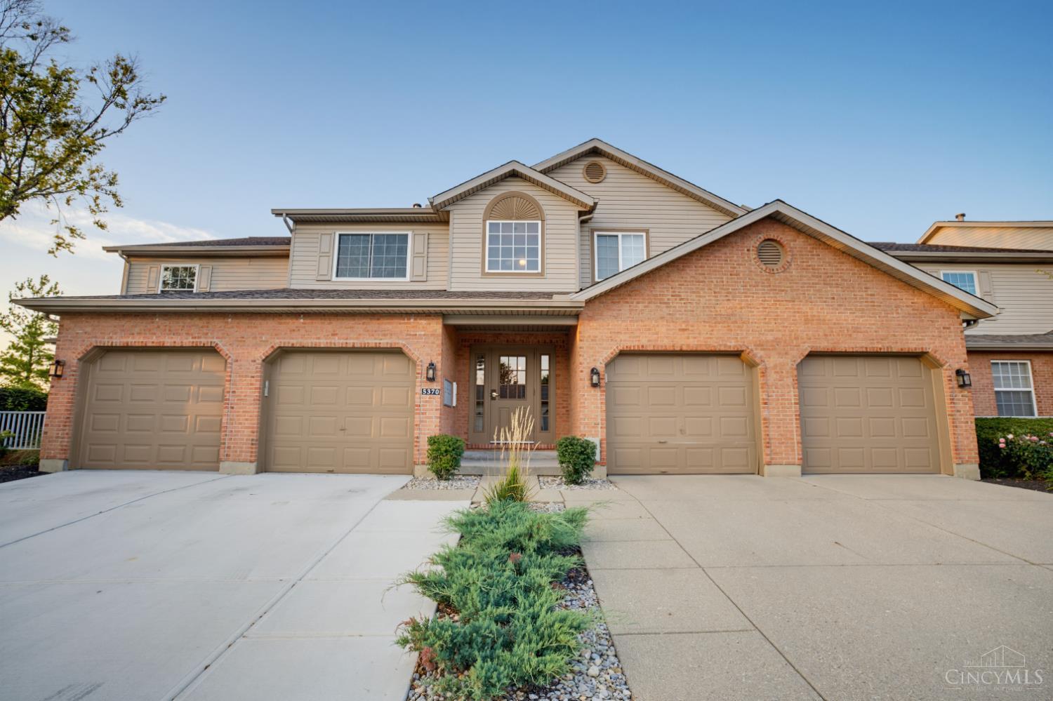 5370 Harbourwatch Way Property Photo 2